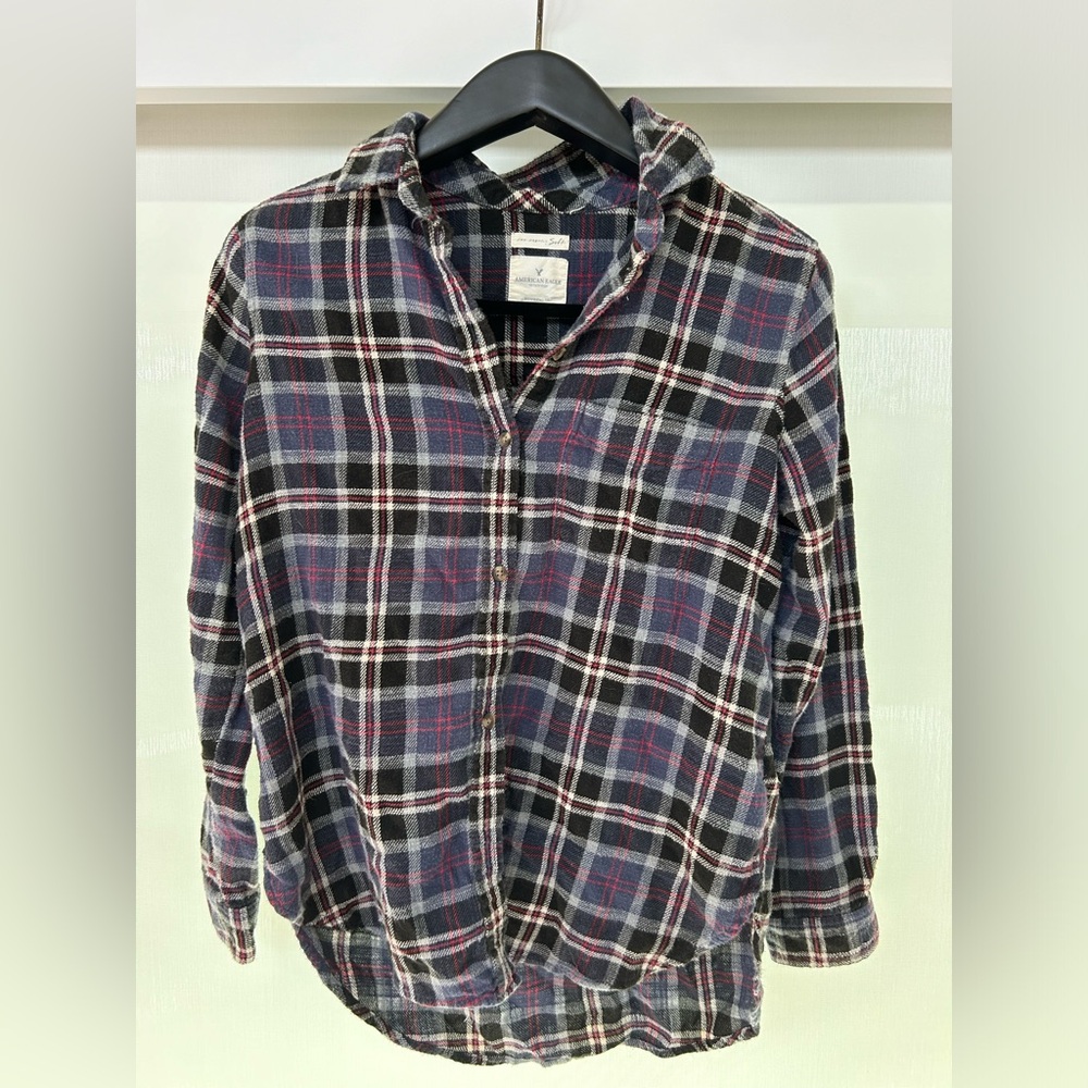 American Eagle Outfitters Navy and Red Plaid Shirt